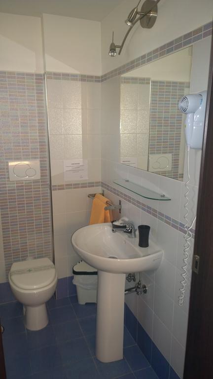 Almi Rooms Rome Bagian luar foto