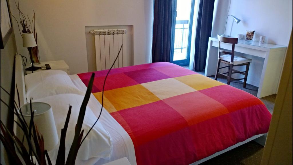 Almi Rooms Rome Bagian luar foto