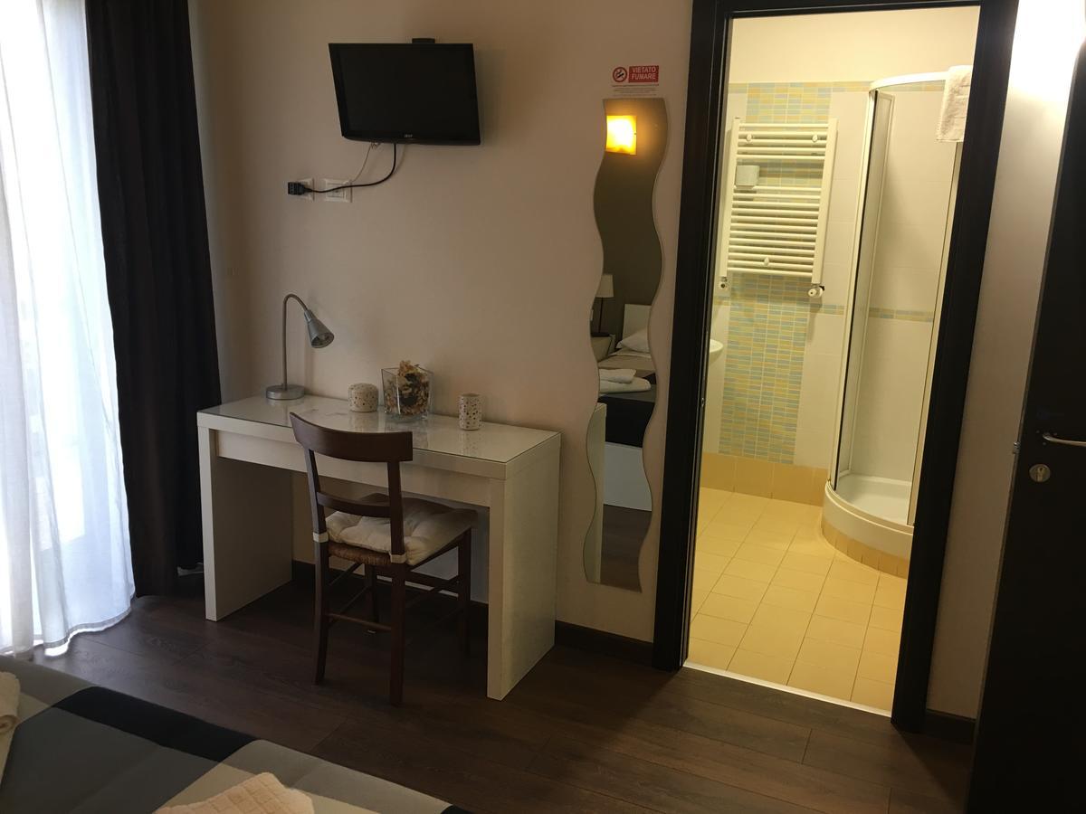 Almi Rooms Rome Bagian luar foto